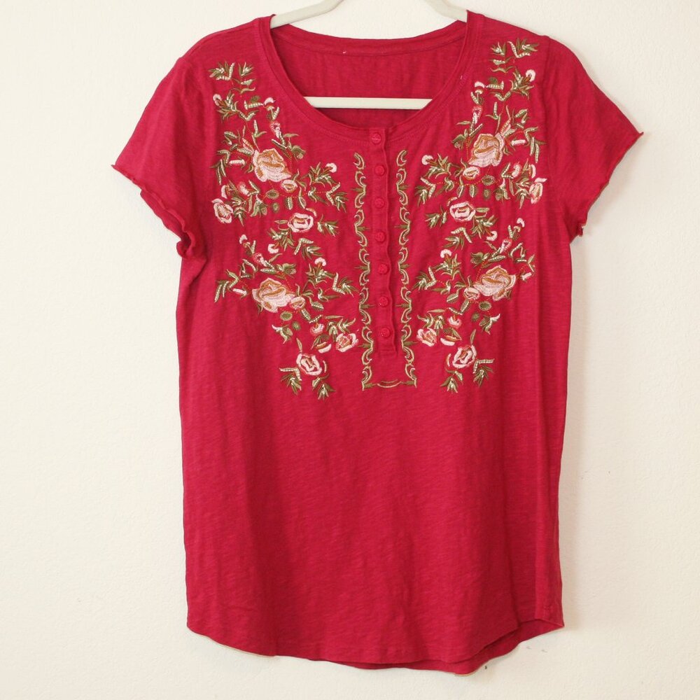 Sundance Floral Embroidered T-Shirt Top 1/2 Button Cap Sleeve Knit Bright Pink